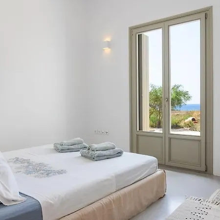 House Of Harmony - Beachfront *