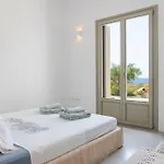 House Of Harmony - Beachfront *