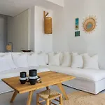 House Of Harmony - Beachfront *