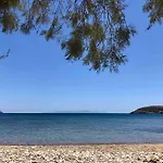 House Of Harmony - Beachfront *